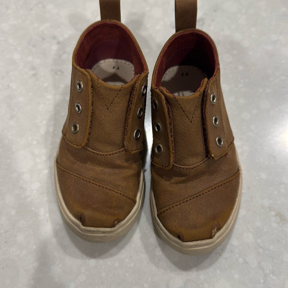 Tom’s botas boy shoes